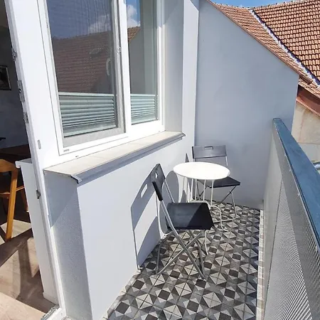 Polygon Apartment